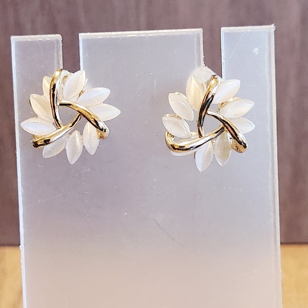 Gold Tone White Cat Eye‎ Floral Swirl Stud Earrings Marquise Petal Sunburst